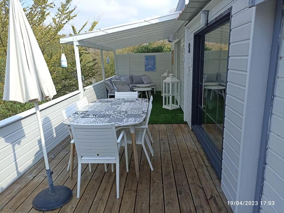 Chambre dans cabane vue sur la rivière avec PdJ Lannion Extérieur photo
